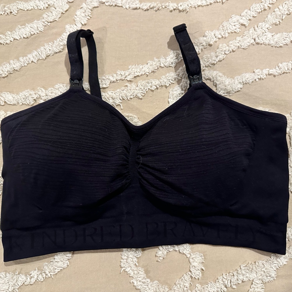 Kindred Bravely Sublime Pumping & Nursing Hands Free Black Women’s Large